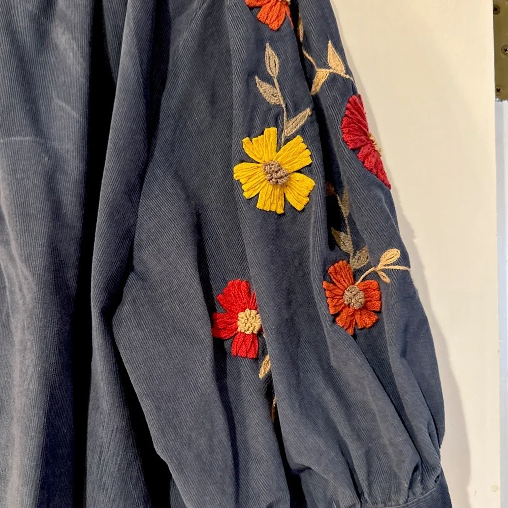 OH MY STARS top Women's Plus Size 2XL Boutique Blue Embroidered Short Sleeve - Picture 3 of 8